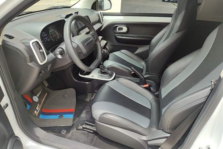 Used Roewe Clever 2022 311km QiQi BoBo Edition Driver Seat