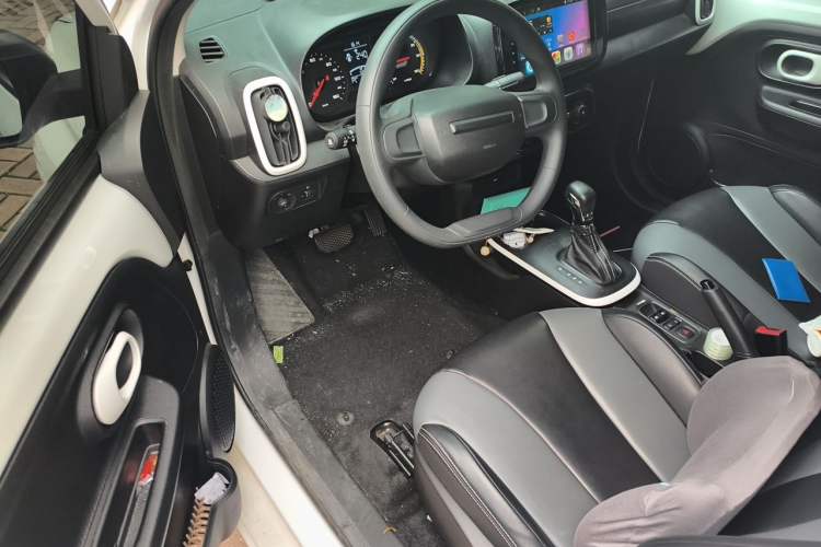 Used Roewe Clever 2022 311km QiQi BoBo Edition Driver Seat