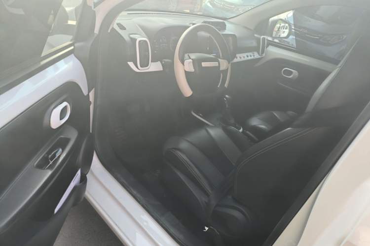 Used Roewe Clever 2022 311km QiQi BoBo Edition Driver Seat