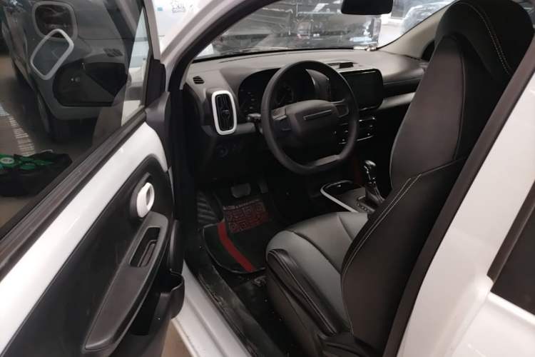 Used Roewe Clever 2022 311km QiQi BoBo Edition Driver Seat