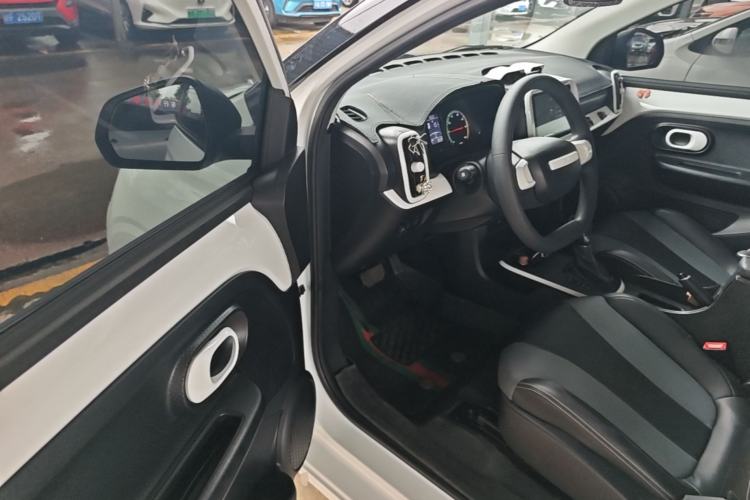 Used Roewe Clever 2022 311km QiQi BoBo Edition Driver Seat