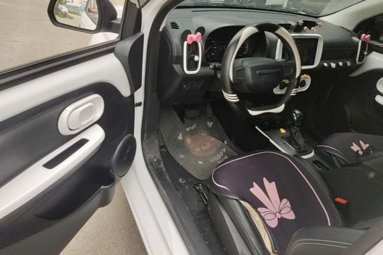 Used Roewe Clever 2022 311km QiQi BoBo Edition Driver Seat