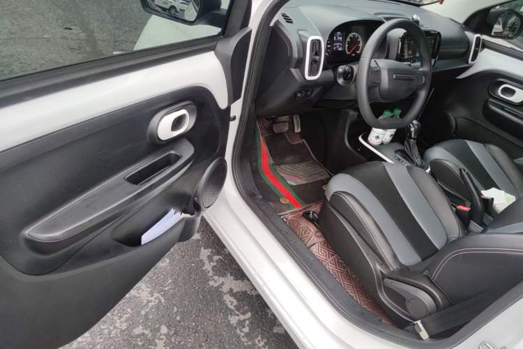 Used Roewe Clever 2022 311km QiQi BoBo Edition Driver Seat