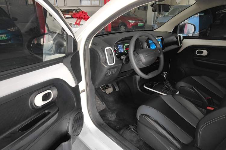 Used Roewe Clever 2022 311km QiQi BoBo Edition Driver Seat