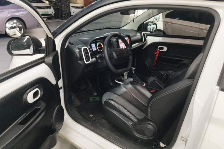 Used Roewe Clever 2022 311km QiQi BoBo Edition Driver Seat