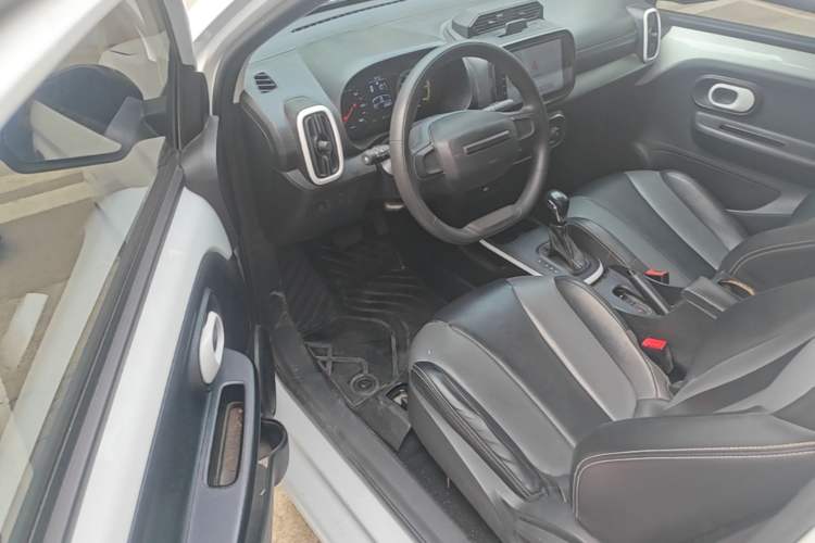 Used Roewe Clever 2022 311km QiQi BoBo Edition Driver Seat