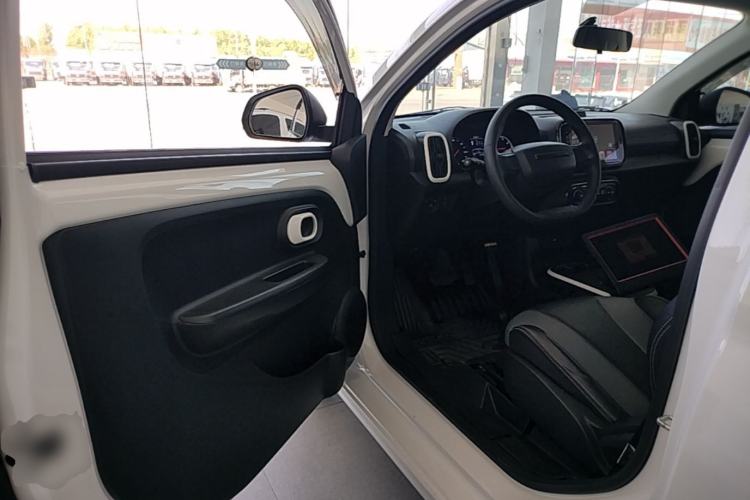 Used Roewe Clever 2022 311km QiQi BoBo Edition Driver Seat