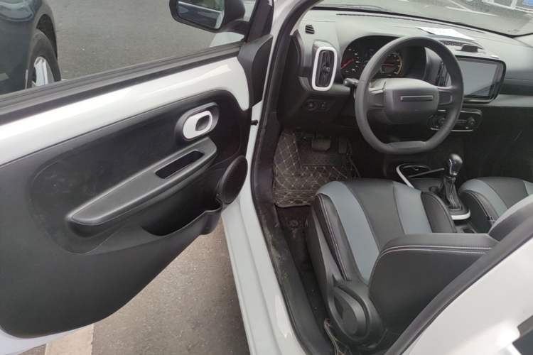 Used Roewe Clever 2022 311km QiQi BoBo Edition Driver Seat