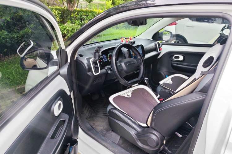 Used Roewe Clever 2022 311km QiQi BoBo Edition Driver Seat