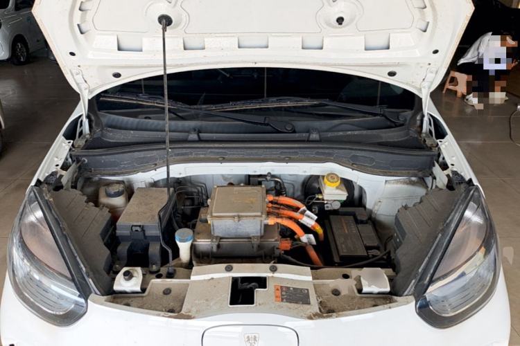 Used Roewe Clever 2022 311km QiQi BoBo Edition Engine Bay