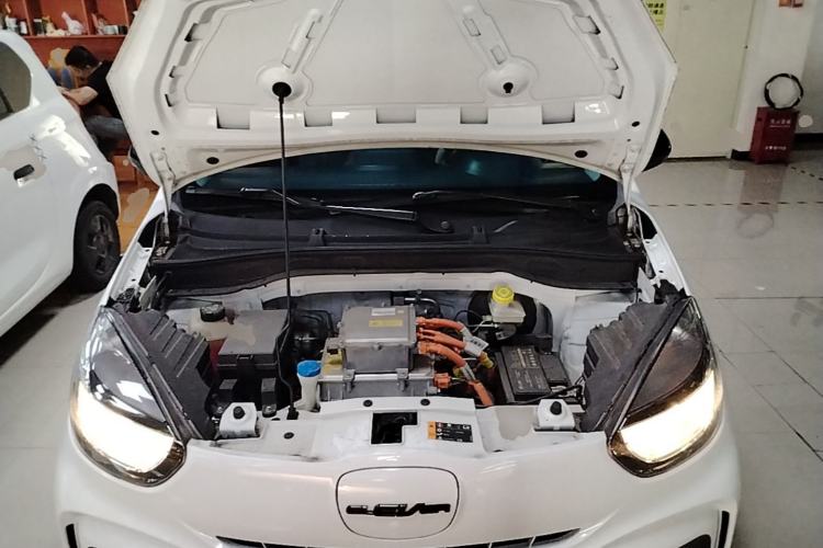 Used Roewe Clever 2022 311km QiQi BoBo Edition Engine Bay