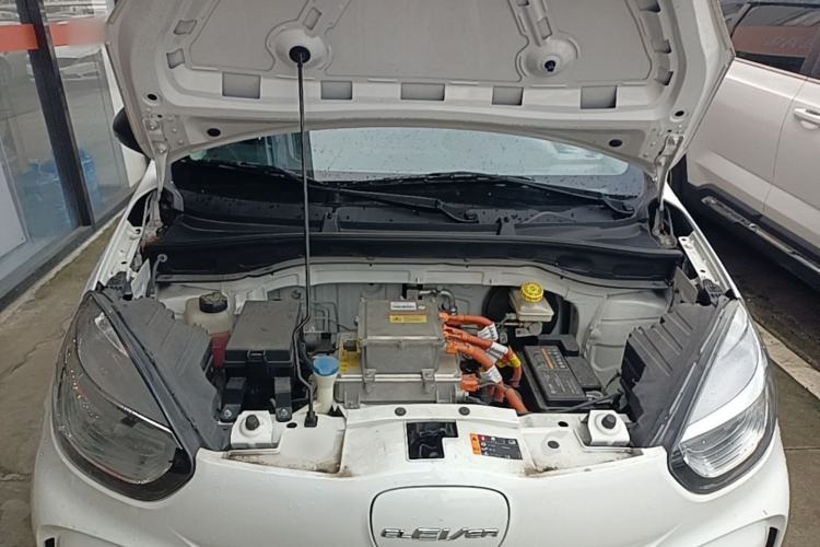Used Roewe Clever 2022 311km QiQi BoBo Edition Engine Bay