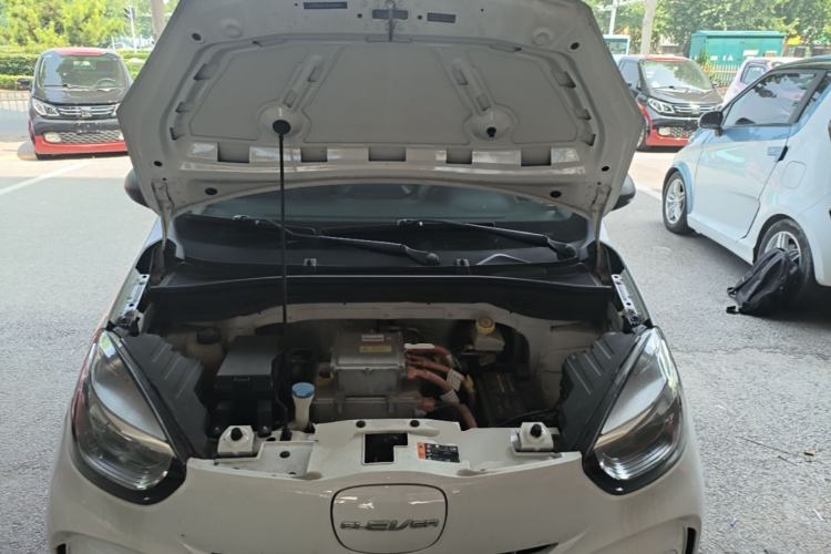 Used Roewe Clever 2022 311km QiQi BoBo Edition Engine Bay