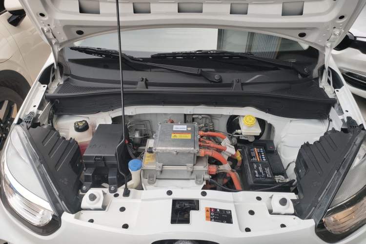 Used Roewe Clever 2022 311km QiQi BoBo Edition Engine Bay