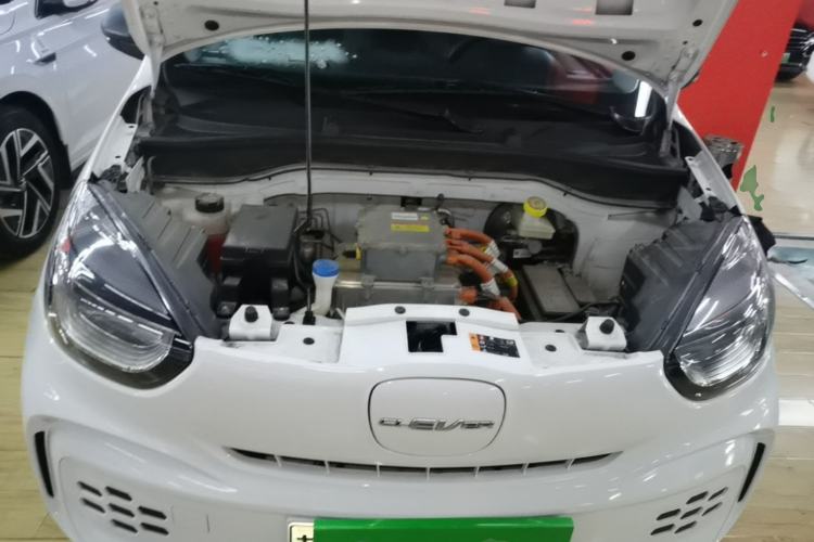 Used Roewe Clever 2022 311km QiQi BoBo Edition Engine Bay