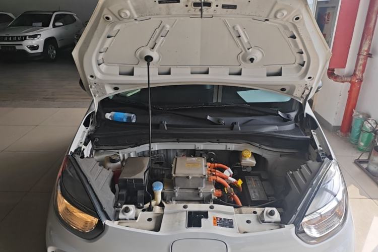 Used Roewe Clever 2022 311km QiQi BoBo Edition Engine Bay