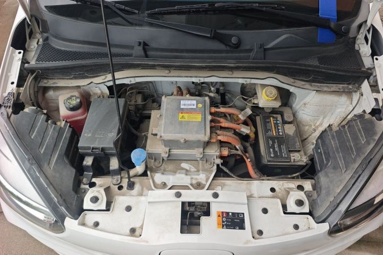 Used Roewe Clever 2022 311km QiQi BoBo Edition Engine Bay