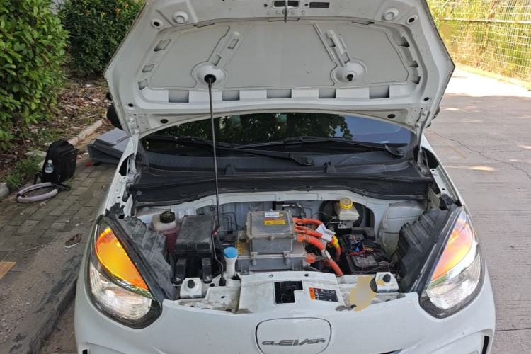 Used Roewe Clever 2022 311km QiQi BoBo Edition Engine Bay