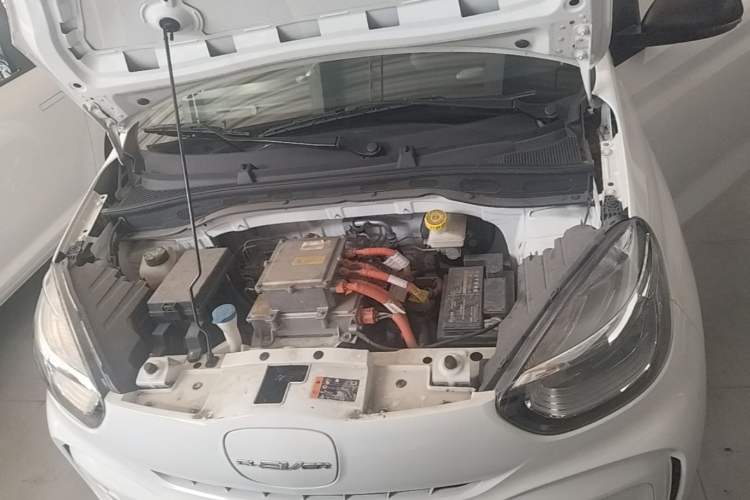Used Roewe Clever 2022 311km QiQi BoBo Edition Engine Bay