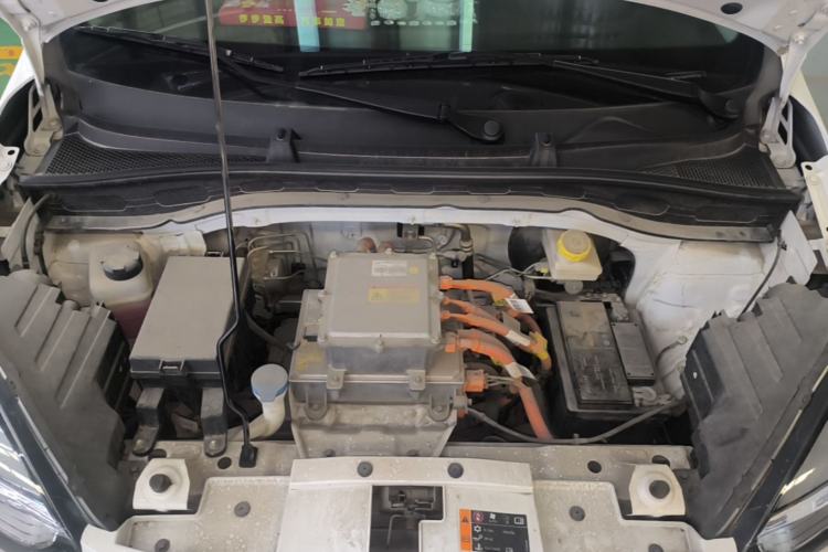 Used Roewe Clever 2022 311km QiQi BoBo Edition Engine Bay
