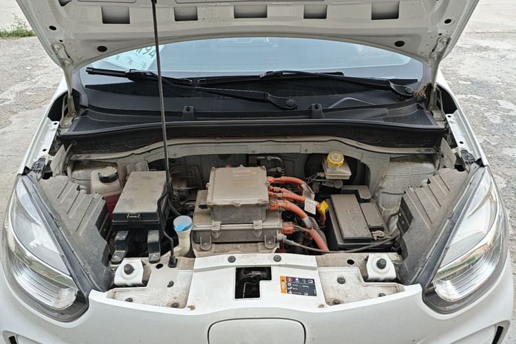 Used Roewe Clever 2022 311km QiQi BoBo Edition Engine Bay
