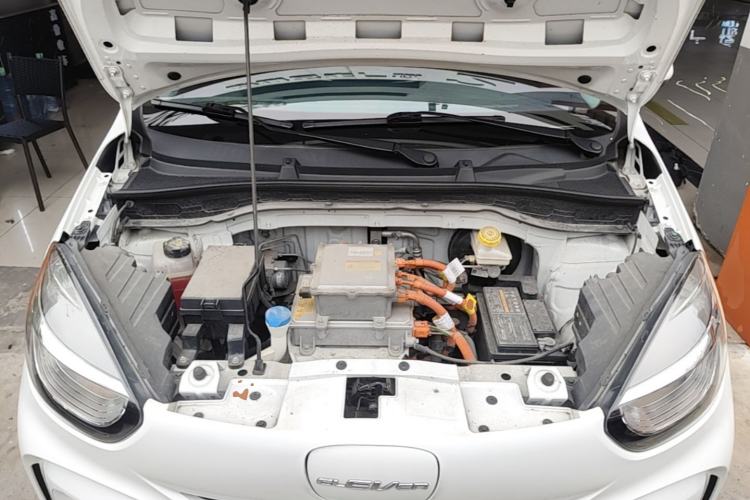 Used Roewe Clever 2022 311km QiQi BoBo Edition Engine Bay