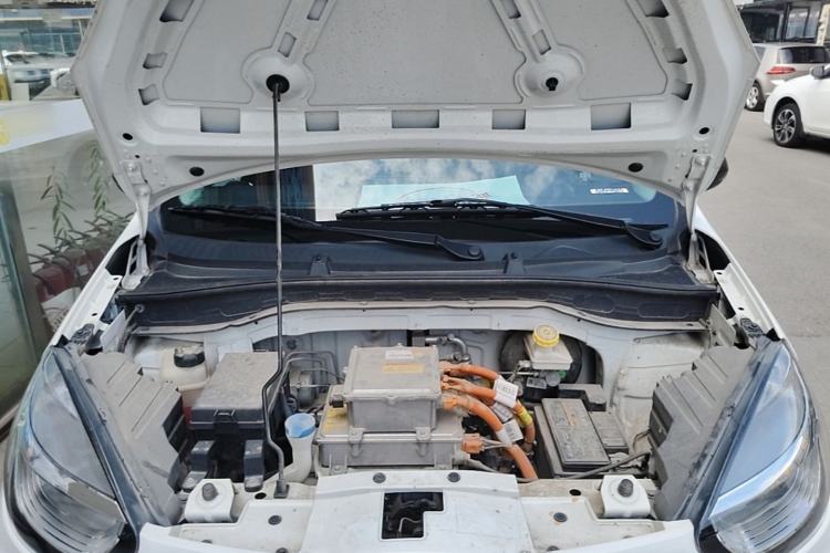 Used Roewe Clever 2022 311km QiQi BoBo Edition Engine Bay