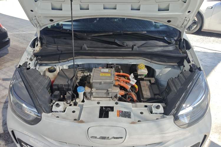 Used Roewe Clever 2022 311km QiQi BoBo Edition Engine Bay