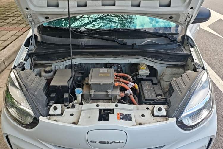 Used Roewe Clever 2022 311km QiQi BoBo Edition Engine Bay