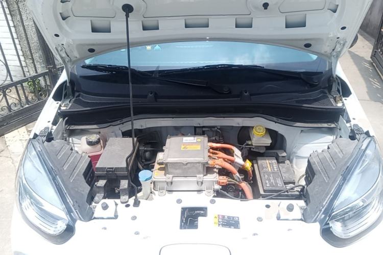 Used Roewe Clever 2022 311km QiQi BoBo Edition Engine Bay