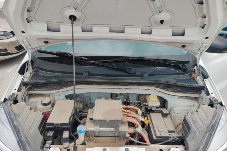 Used Roewe Clever 2022 311km QiQi BoBo Edition Engine Bay