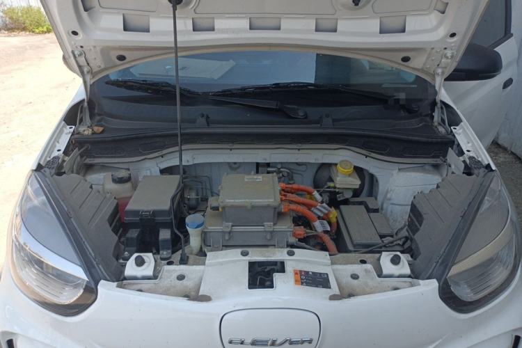 Used Roewe Clever 2022 311km QiQi BoBo Edition Engine Bay