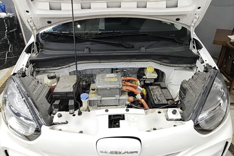 Used Roewe Clever 2022 311km QiQi BoBo Edition Engine Bay