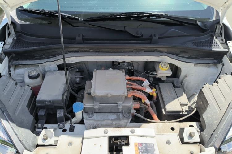 Used Roewe Clever 2022 311km QiQi BoBo Edition Engine Bay