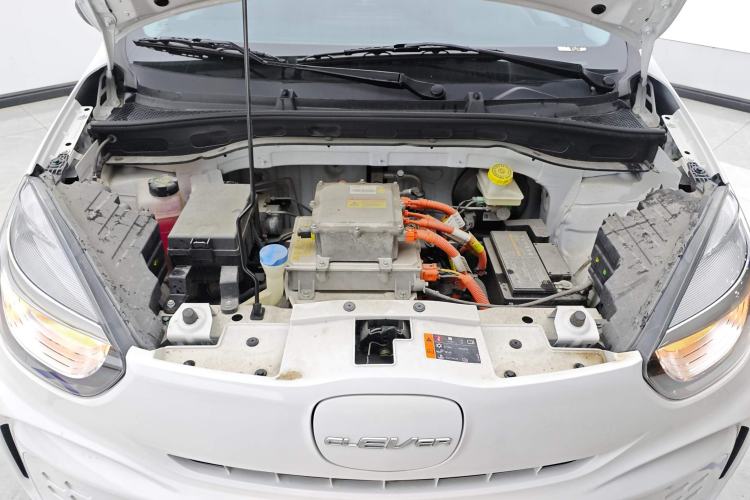 Used Roewe Clever 2022 311km QiQi BoBo Edition Engine Bay