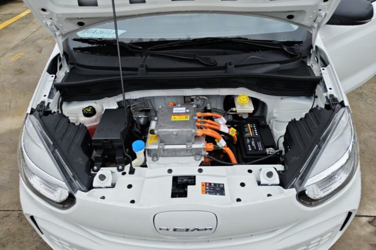 Used Roewe Clever 2022 311km QiQi BoBo Edition Engine Bay