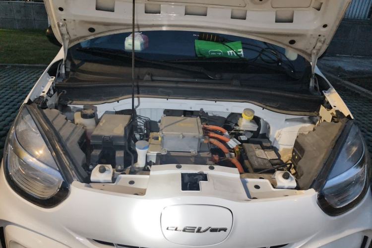 Used Roewe Clever 2022 311km QiQi BoBo Edition Engine Bay