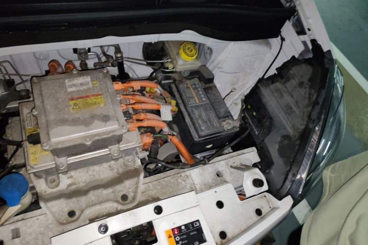 Used Roewe Clever 2022 311km QiQi BoBo Edition Engine Bay Left