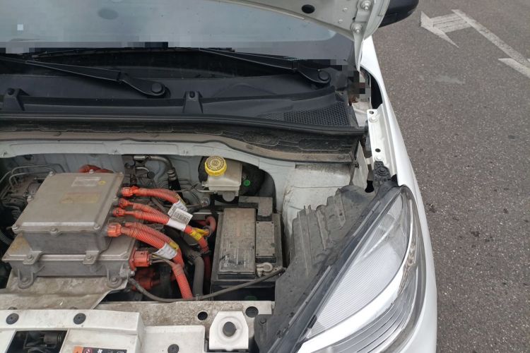 Used Roewe Clever 2022 311km QiQi BoBo Edition Engine Bay Left