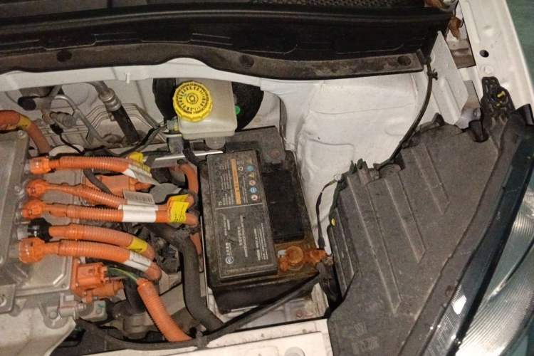 Used Roewe Clever 2022 311km QiQi BoBo Edition Engine Bay Left
