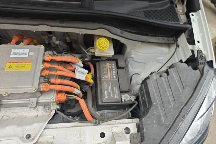 Used Roewe Clever 2022 311km QiQi BoBo Edition Engine Bay Left