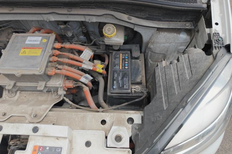 Used Roewe Clever 2022 311km QiQi BoBo Edition Engine Bay Left