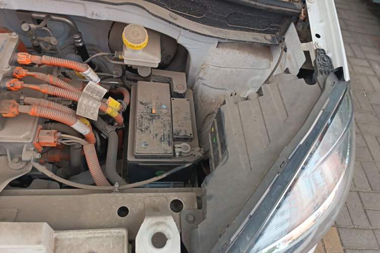 Used Roewe Clever 2022 311km QiQi BoBo Edition Engine Bay Left