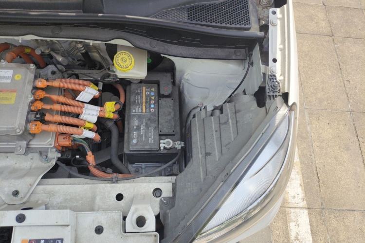 Used Roewe Clever 2022 311km QiQi BoBo Edition Engine Bay Left