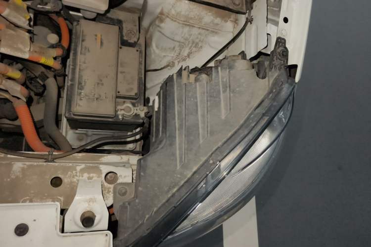 Used Roewe Clever 2022 311km QiQi BoBo Edition Engine Bay Left
