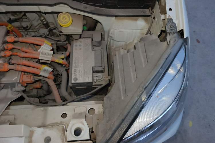 Used Roewe Clever 2022 311km QiQi BoBo Edition Engine Bay Left