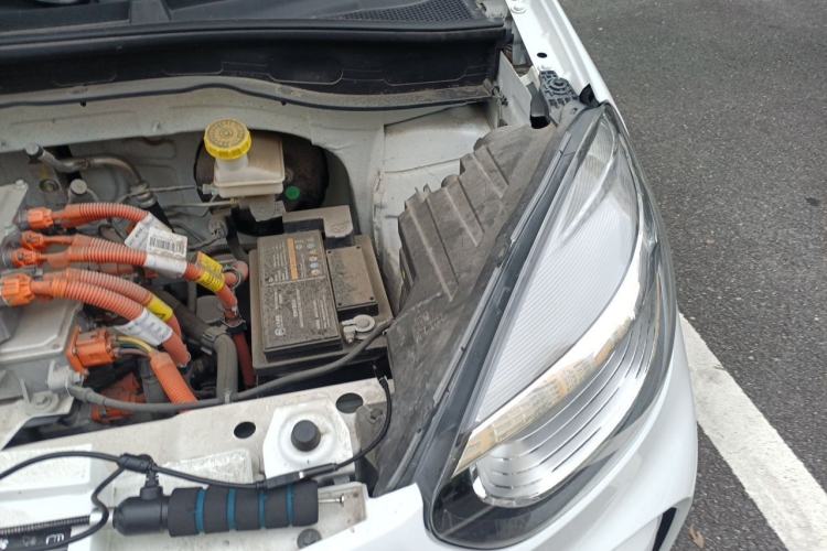 Used Roewe Clever 2022 311km QiQi BoBo Edition Engine Bay Left