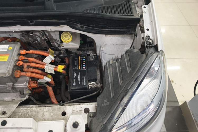 Used Roewe Clever 2022 311km QiQi BoBo Edition Engine Bay Left