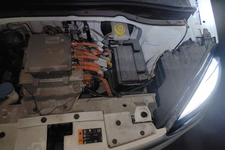 Used Roewe Clever 2022 311km QiQi BoBo Edition Engine Bay Left