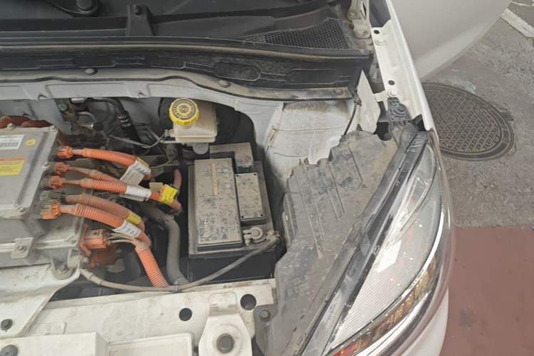 Used Roewe Clever 2022 311km QiQi BoBo Edition Engine Bay Left